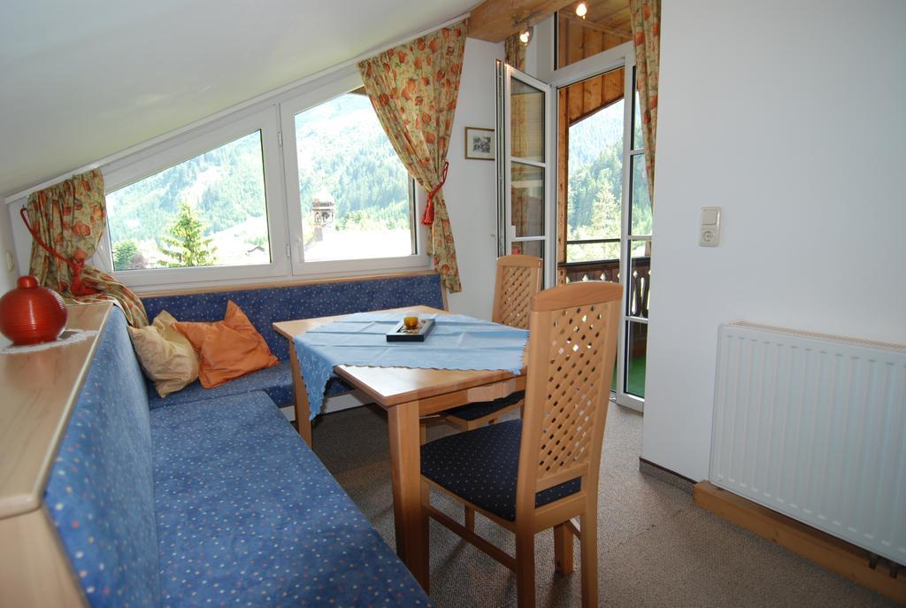 Ferienwohnung Pension Tirol Bichlbach Szoba fotó